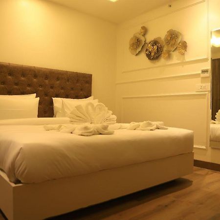 דהראדון Sapphire Sky Hotel מראה חיצוני תמונה